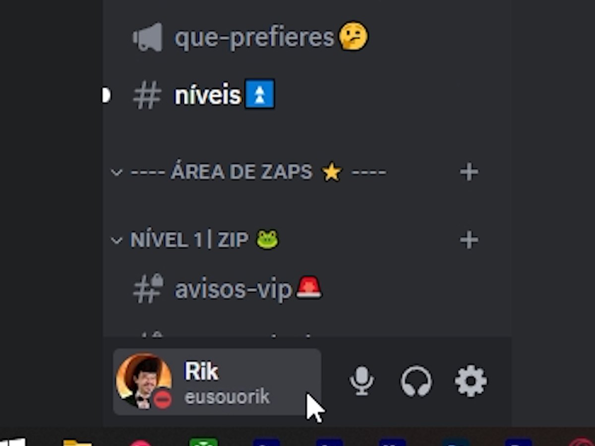 Barra do usuário no Discord com o ícone de engrenagem